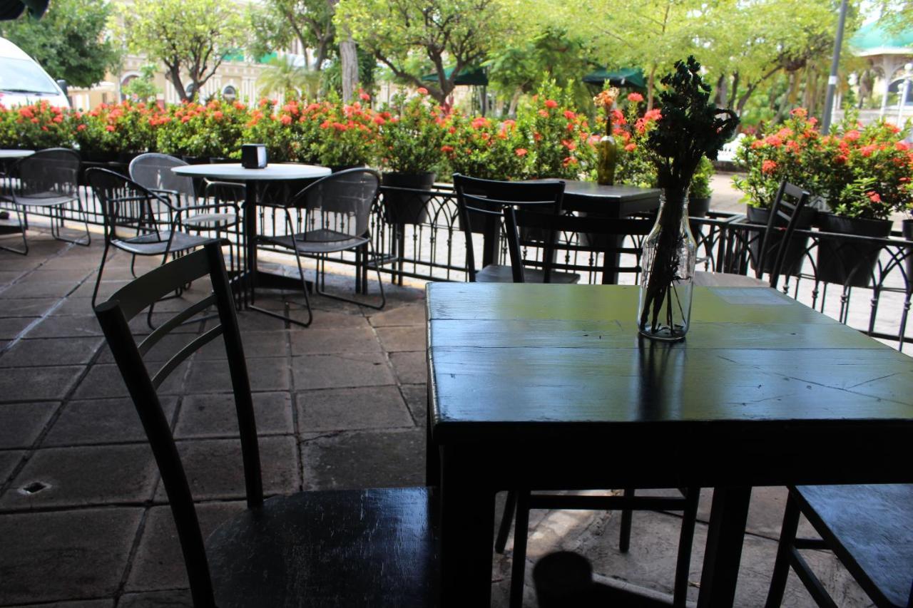 Hotel Concierge Plaza Colima Exterior photo